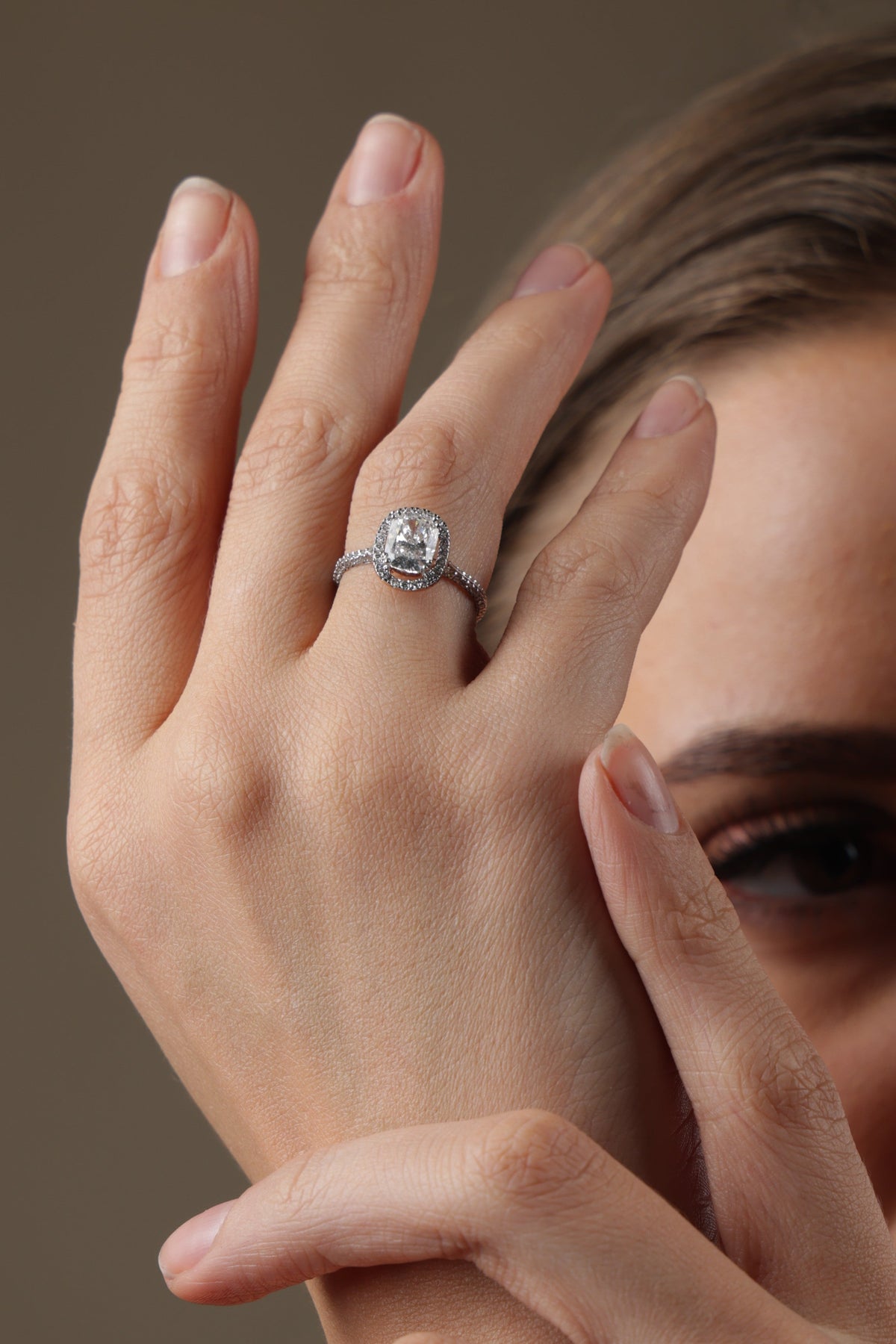 Elara Halo Ring