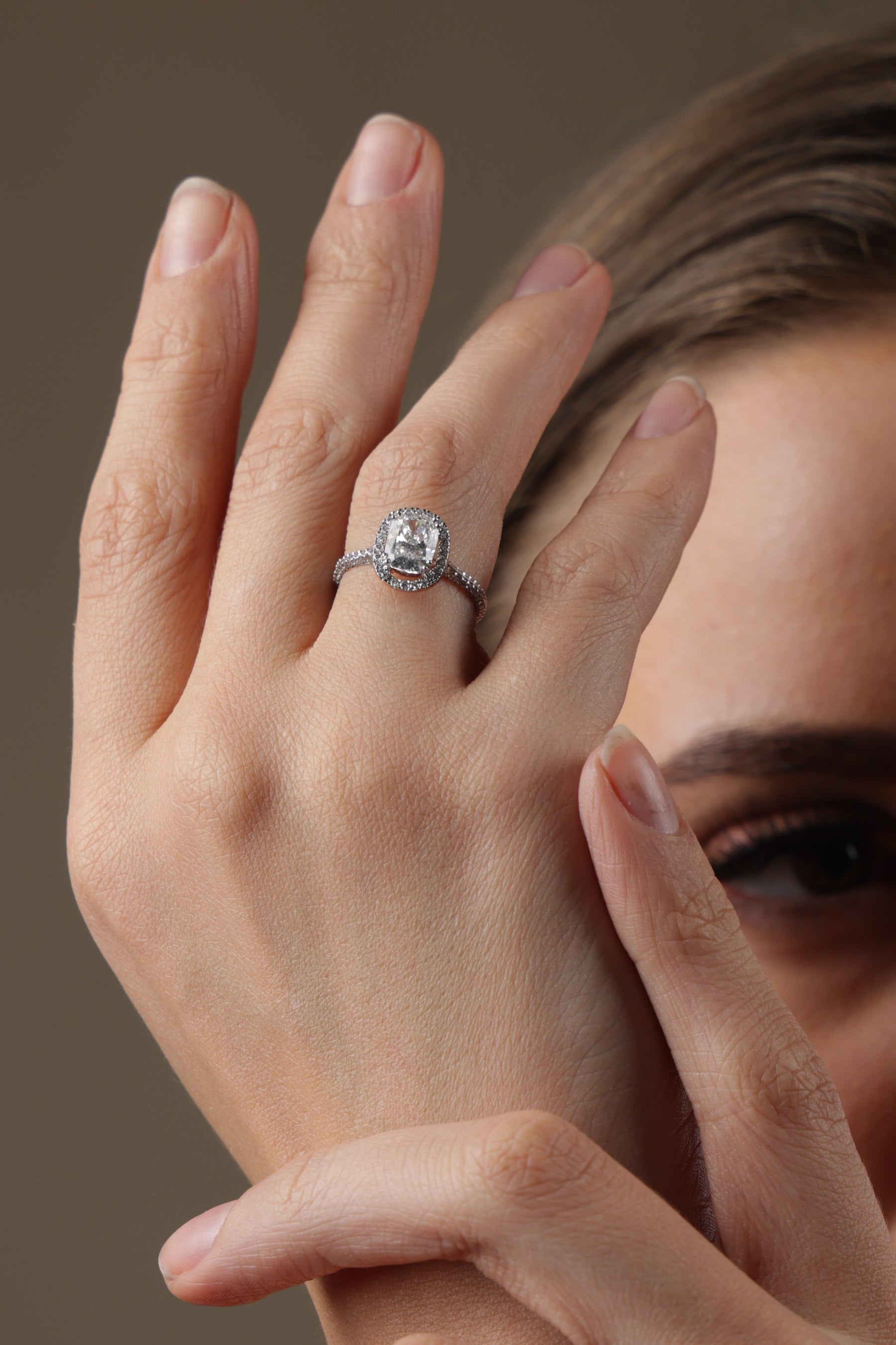 Elara Halo Ring