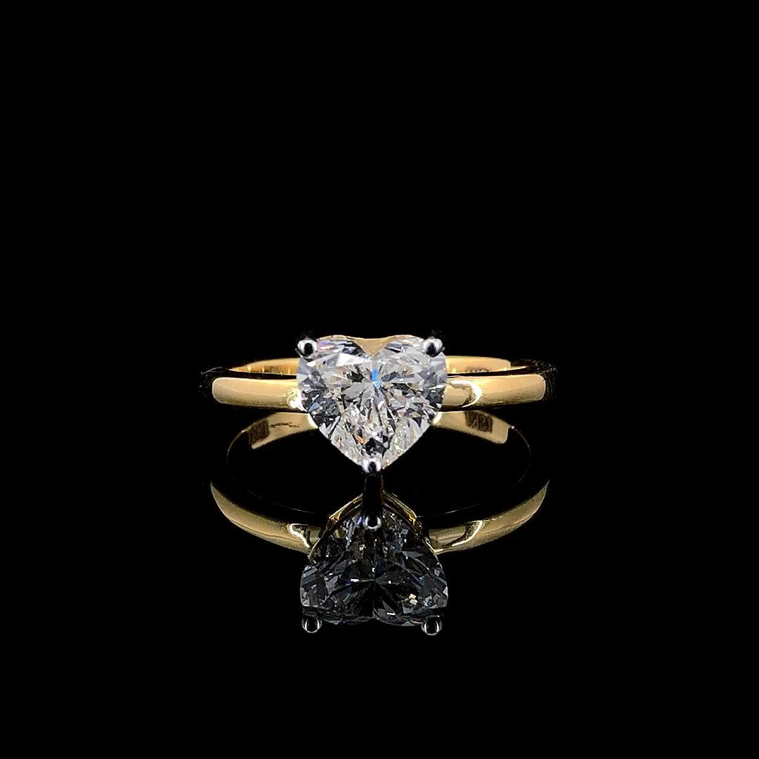 Amour Solitaire Ring