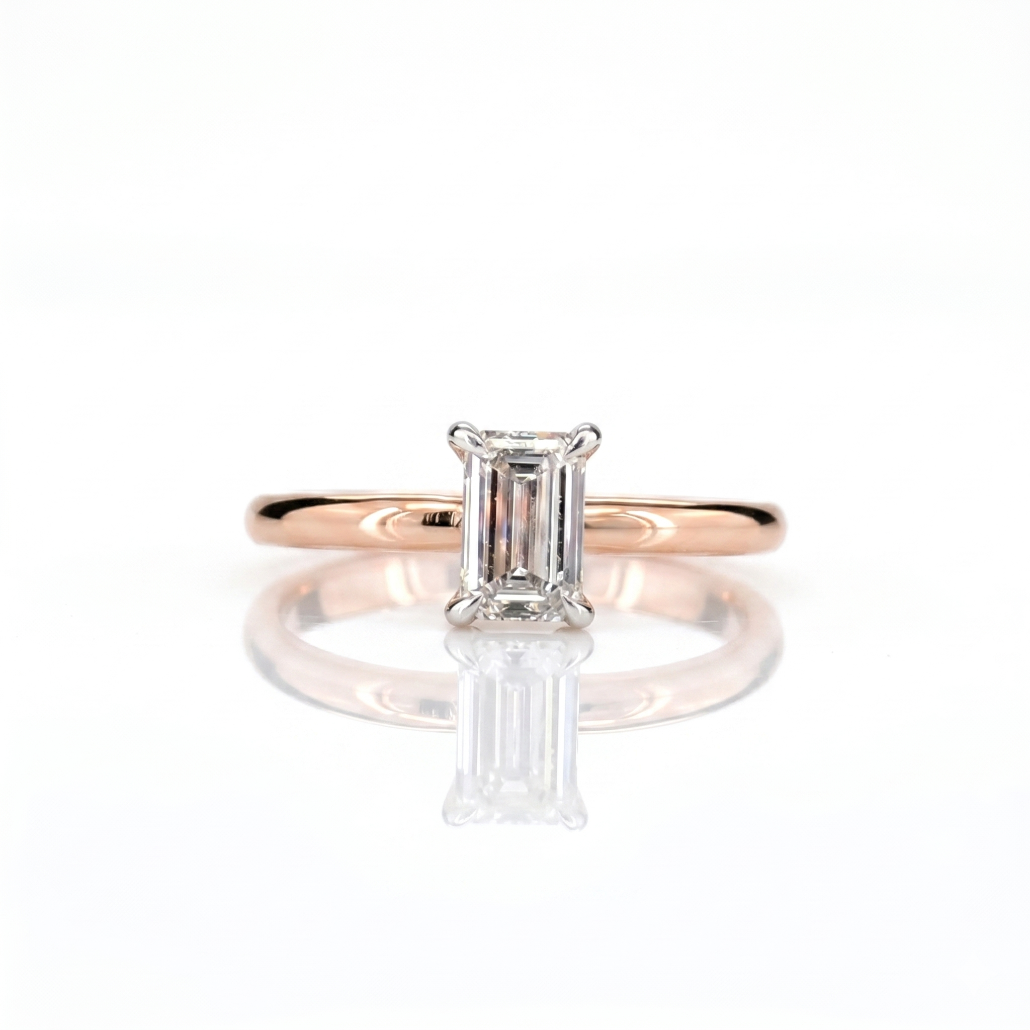 Vera Solitaire Ring