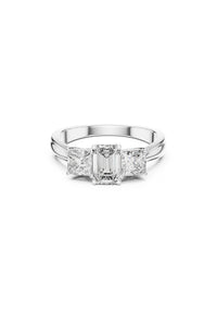 Helena Whisper Diamond Ring