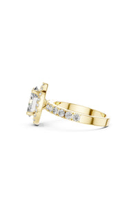 Phoebe Regal Ring