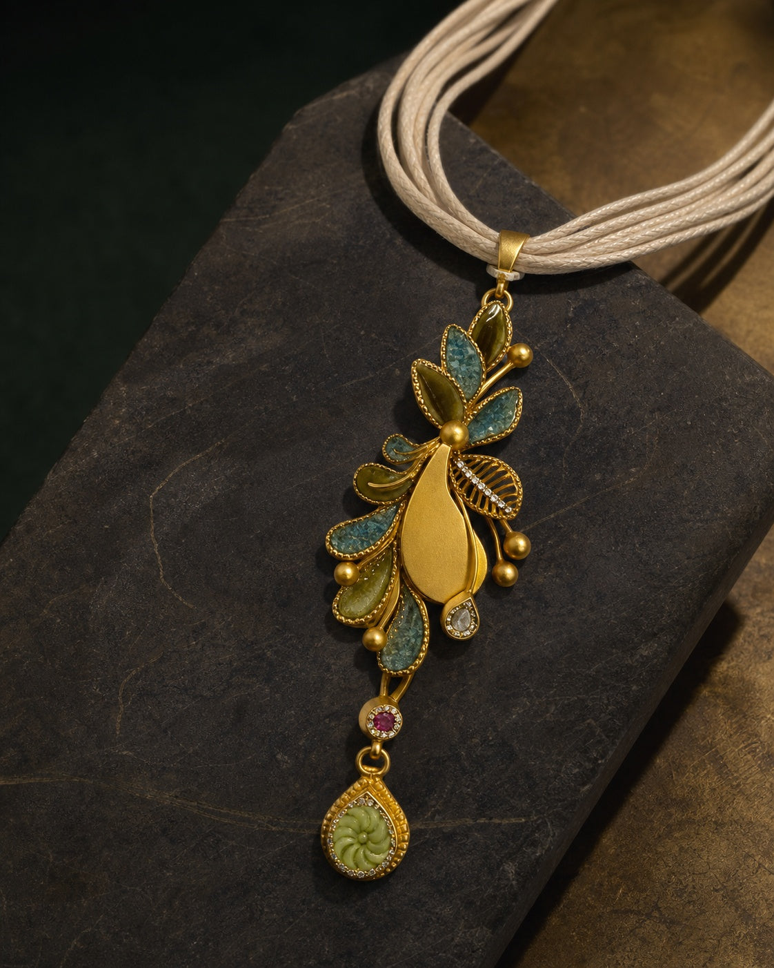 Ivory Leaf Pendant Set