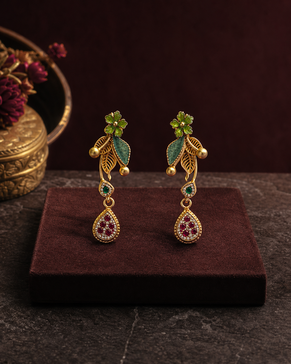 Olive Crest Pendant Set
